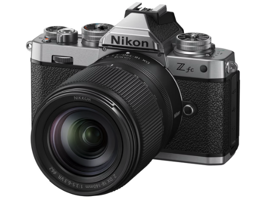NIKON Z FC + Z DX 18-140 VR SILVER 